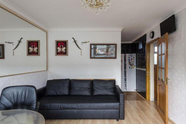 1 Bedroom Flat Close To City With Free Parking Arrangement Лондон Экстерьер фото