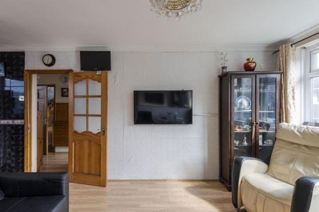 1 Bedroom Flat Close To City With Free Parking Arrangement Лондон Экстерьер фото